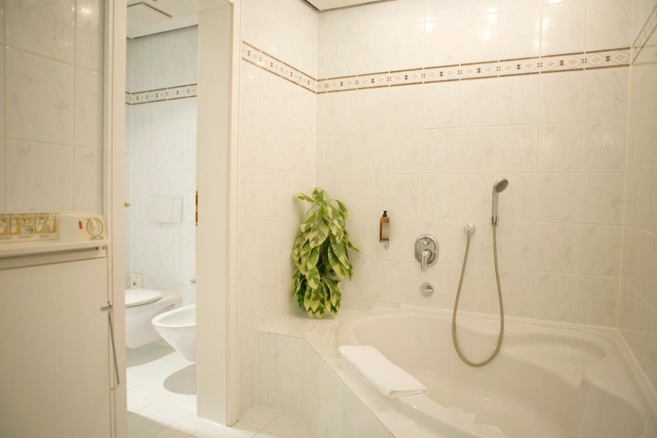 Hotel Gut Schmelmerhof Санкт-Энгльмар Экстерьер фото